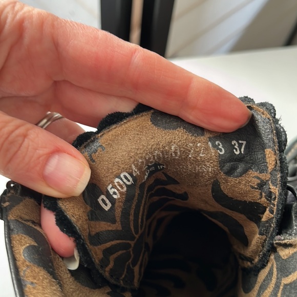 Fly London 4” wedged booties sz 37 or 6.5 - Picture 8 of 11